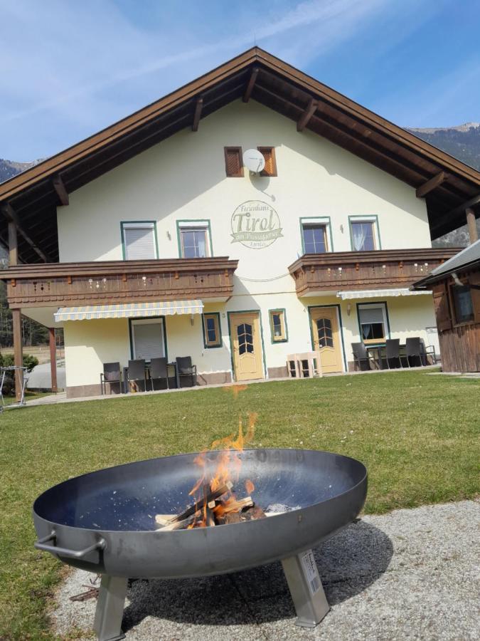 Landhaus Tirol Hotell Presseggersee Eksteriør bilde